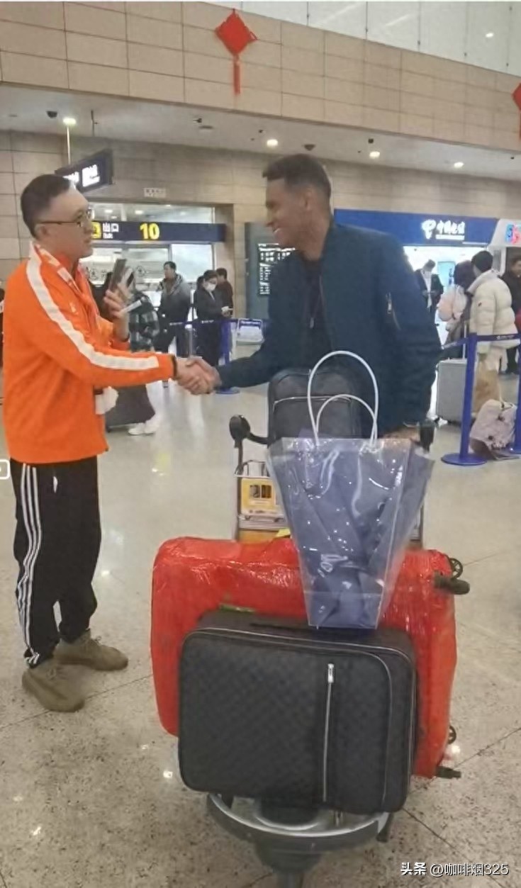  青島日報：前巴西國奧球員奧古斯托與海牛會合，球隊五外援到位