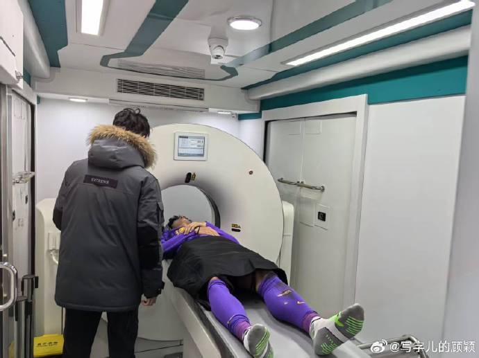  記者：謝維軍初步檢查無大礙，后續(xù)兩天還要注意觀察