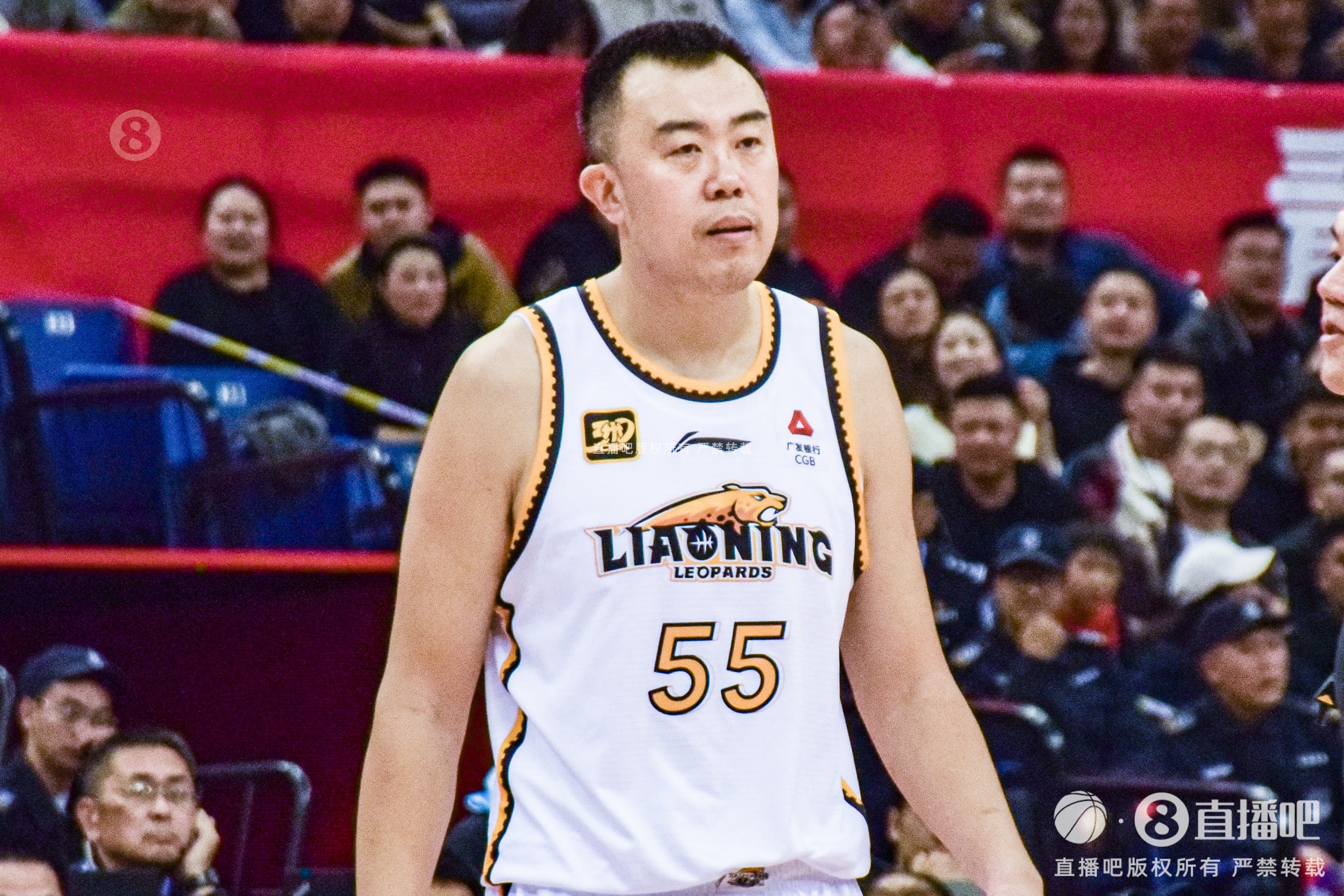  油箱滿滿的！韓德君上半場5投全中得到10分3板2助1斷